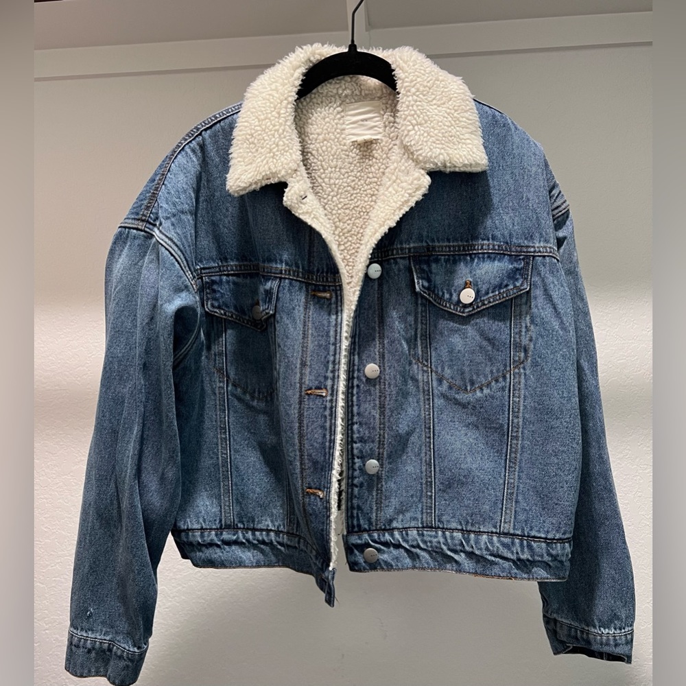 Tgla Sherpa Medium Wash Denim Jacket